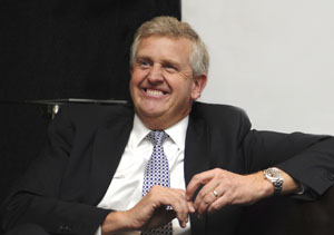 Monty to play in PowerPlay Golf